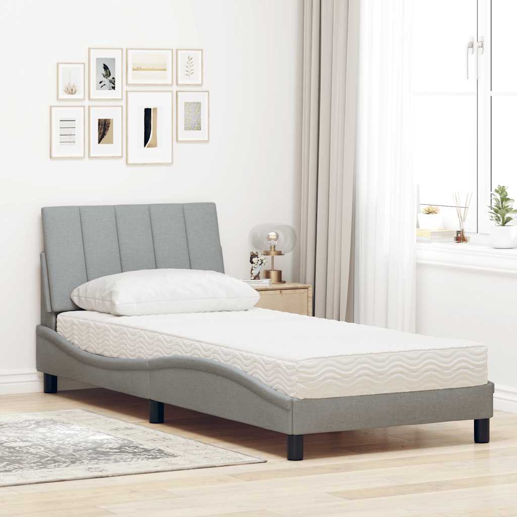 Bed met matras stof lichtgrijs 90x200 cm