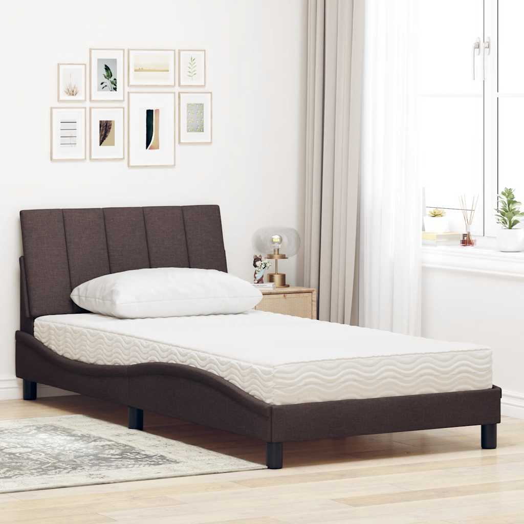 Bed met matras stof donkerbruin 100x200 cm